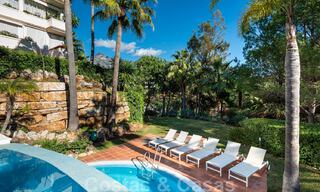 Spacious luxury flat with a large terrace in a small residence on the Golden Mile for sale in Marbella 31452 