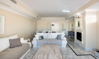Spacious luxury flat with a large terrace in a small residence on the Golden Mile for sale in Marbella 31454 