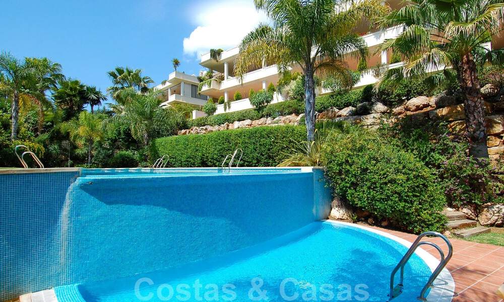 Spacious luxury flat with a large terrace in a small residence on the Golden Mile for sale in Marbella 31597