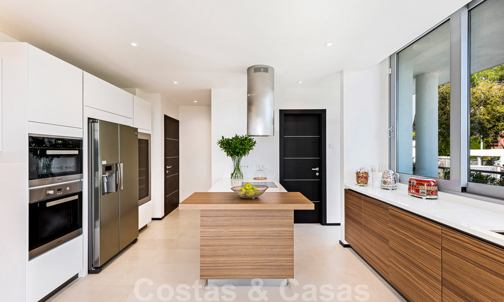 Prime location, modern designer house for sale in the hills of Marbella, above the Golden Mile in Sierra Blanca 31498