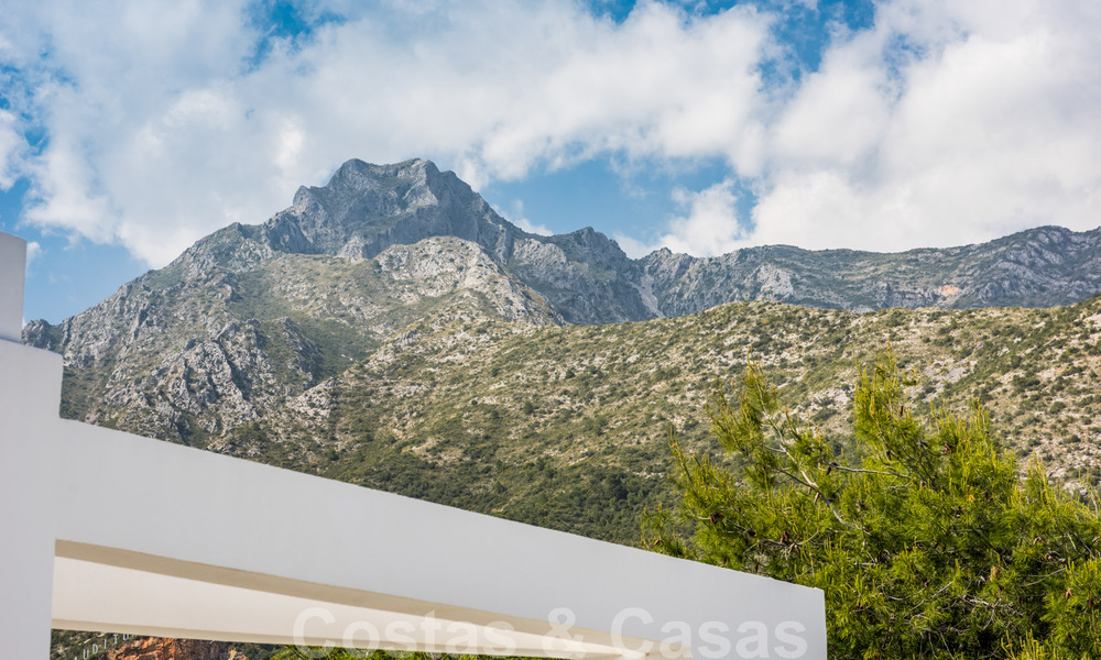 Prime location, modern designer house for sale in the hills of Marbella, above the Golden Mile in Sierra Blanca 31504