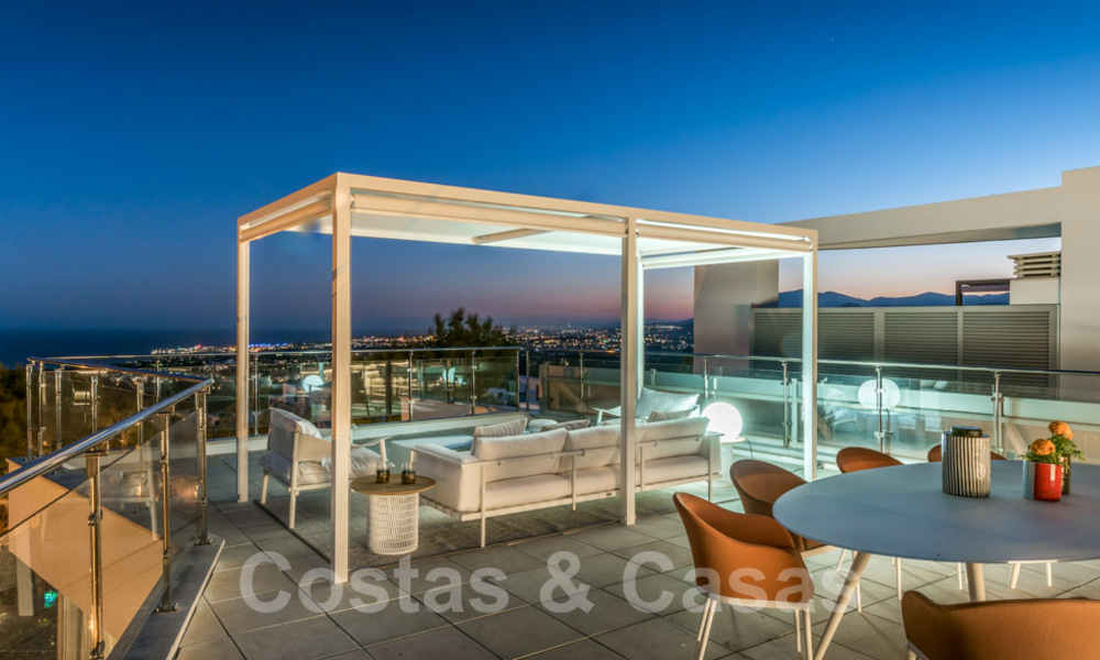 Prime location, modern designer house for sale in the hills of Marbella, above the Golden Mile in Sierra Blanca 31522