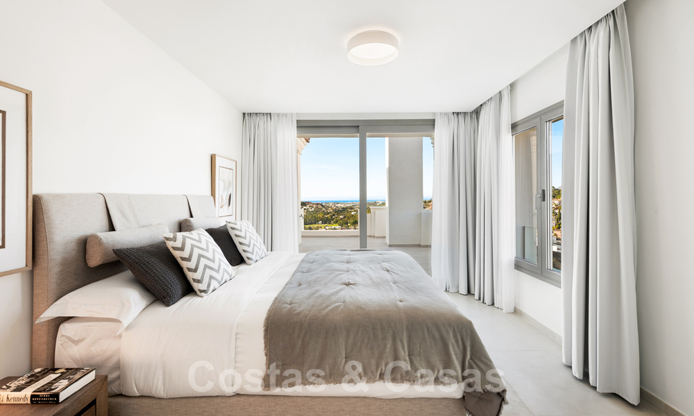 Move in ready, new luxury penthouse for sale with panoramic sea views in an exclusive development in Nueva Andalucia in Marbella 31539