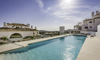 Move in ready, new luxury penthouse for sale with panoramic sea views in an exclusive development in Nueva Andalucia in Marbella 31555 
