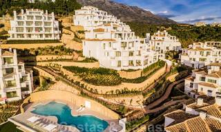 Move in ready, new luxury penthouse for sale with panoramic sea views in an exclusive development in Nueva Andalucia in Marbella 32012 