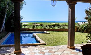 Frontline golf and beach villa for sale in Marbella West with unique golf and sea views! Reduced in price. 31858 