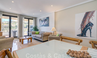 Well maintained, 3 bedroom apartment with golf views for sale in a sought-after golf complex in Benahavis - Marbella 32308 