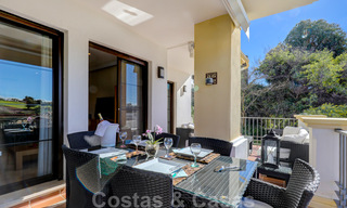 Well maintained, 3 bedroom apartment with golf views for sale in a sought-after golf complex in Benahavis - Marbella 32311 