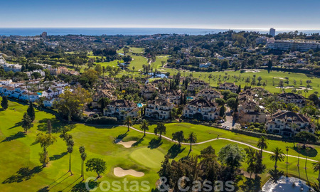 Spacious luxury penthouse with panoramic views for sale on a golf course in Nueva Andalucia, Marbella 32091