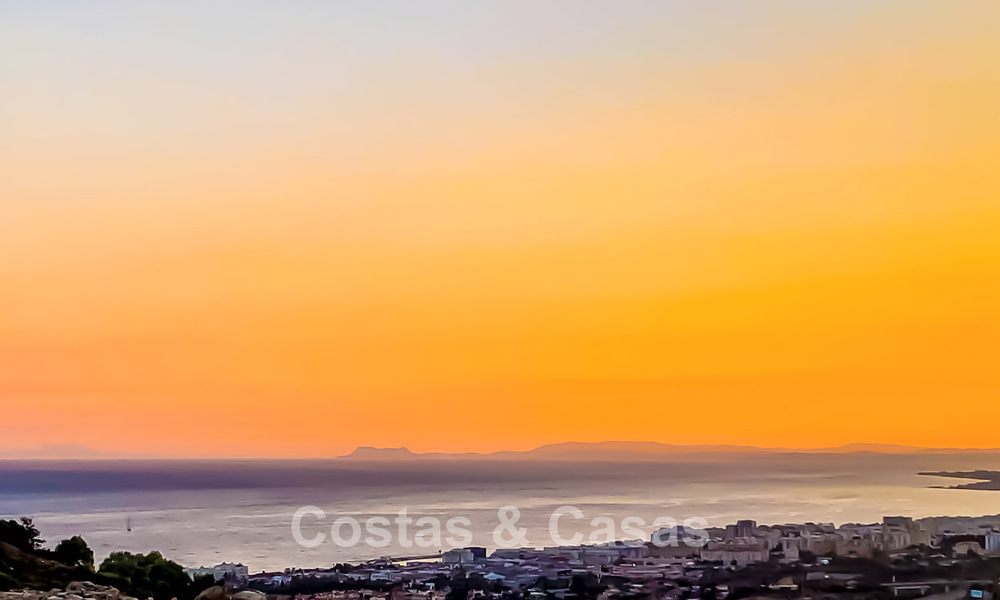 Modern new build villas for sale with stunning sea views in Marbella, close to the beaches and centre 792491