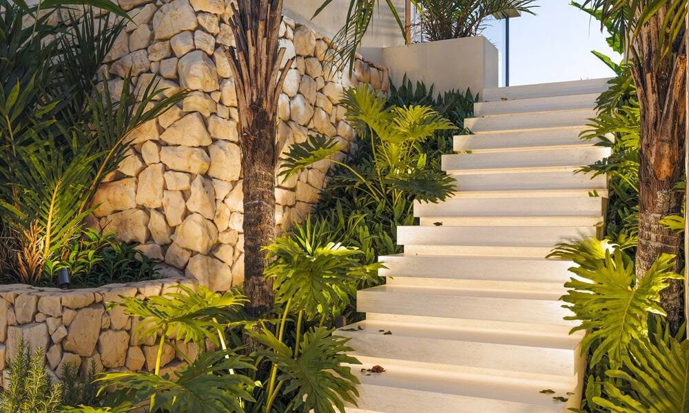 Modern new build villas for sale with stunning sea views in Marbella, close to the beaches and centre 803994