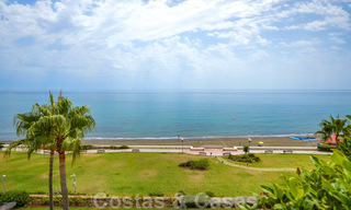 Frontline beach penthouse apartment for sale with private pool on the New Golden Mile, between Marbella and Estepona 32183 