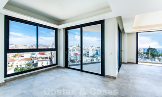 Elegant modern apartment with sea- and city views for sale in the centre of Estepona 32242 