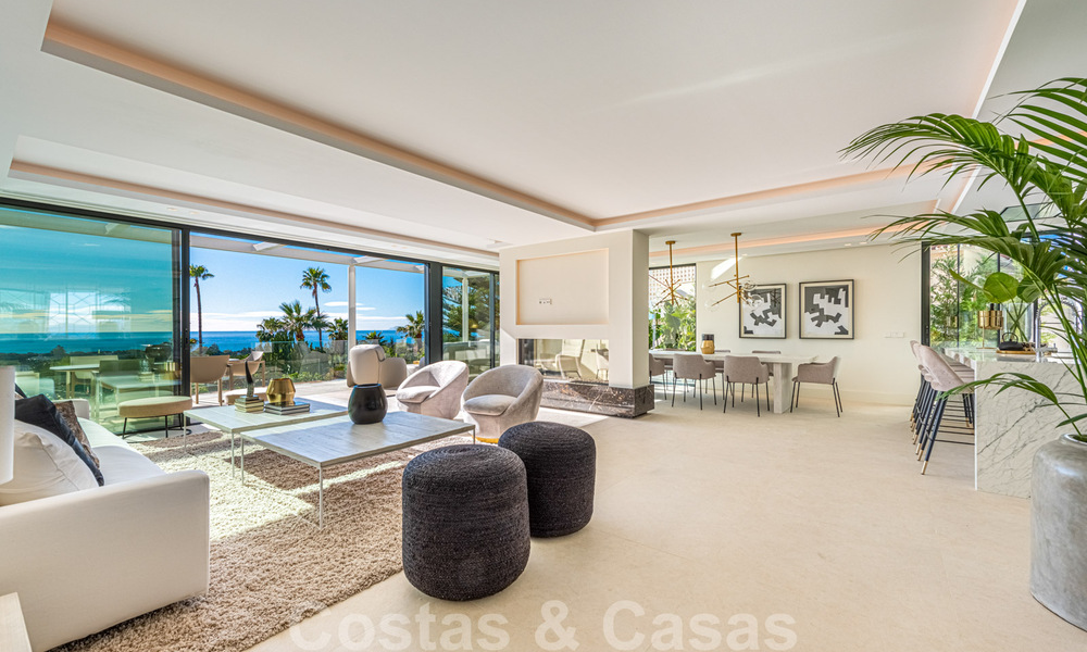 Elegant and spacious modern new villa for sale with stunning panoramic sea views in Elviria, Marbella 32319