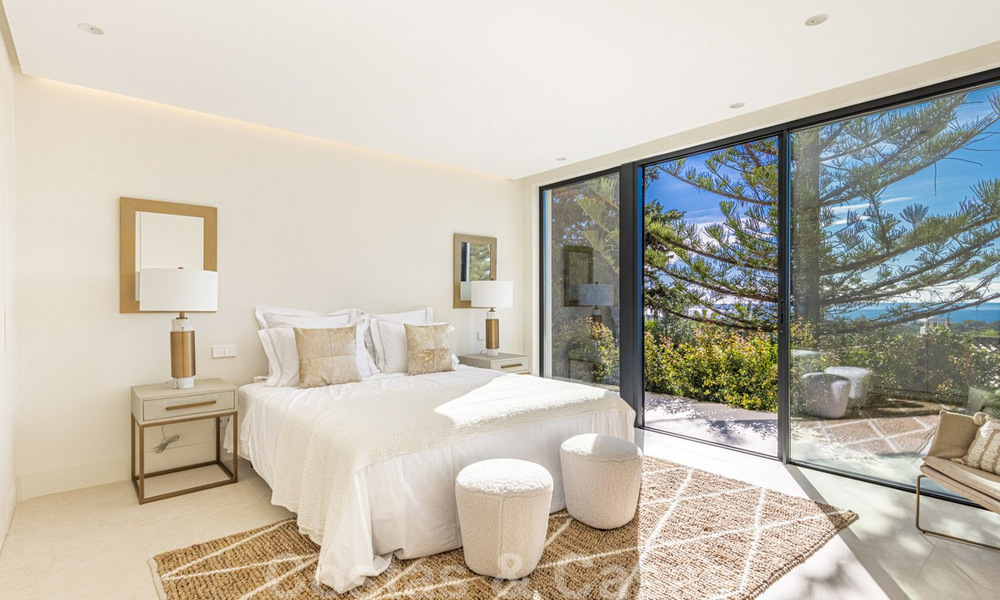 Elegant and spacious modern new villa for sale with stunning panoramic sea views in Elviria, Marbella 32329