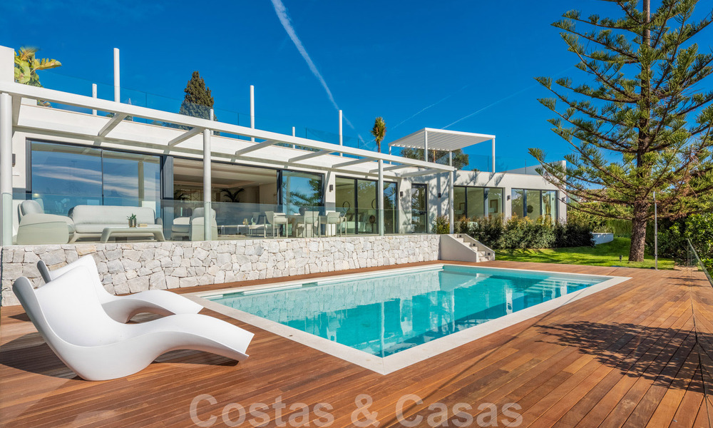 Elegant and spacious modern new villa for sale with stunning panoramic sea views in Elviria, Marbella 32331