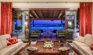 Elegant, Mediterranean style estate with sea views for sale in Benahavis - Marbella 32339 