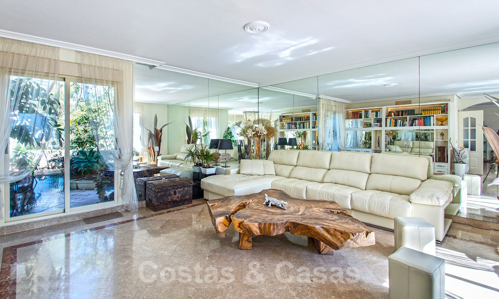 Gorgeous south facing penthouse with stunning sea- and mountain views for sale in the Golf Valley of Nueva Andalucia, Marbella 32458