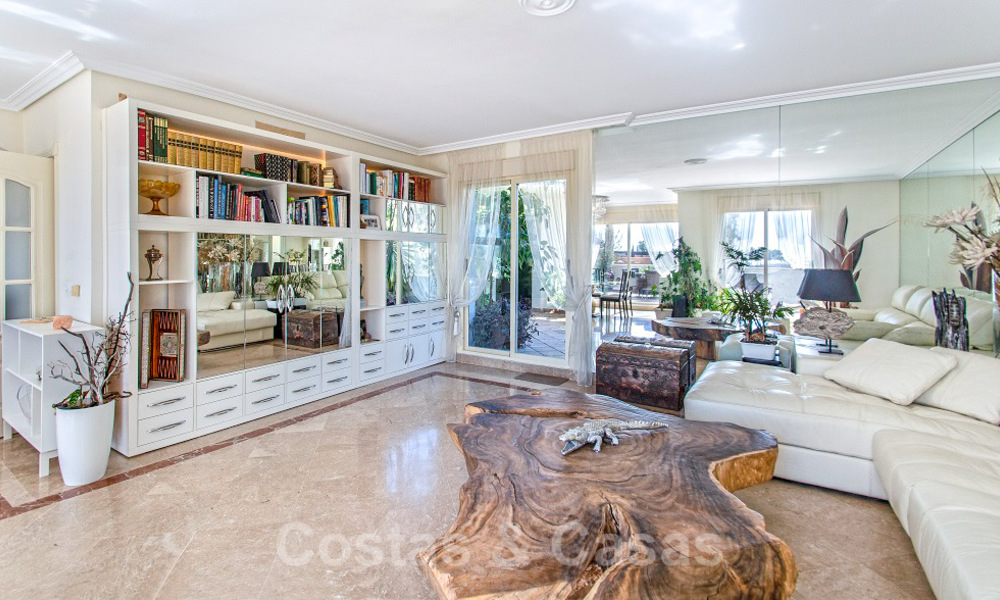 Gorgeous south facing penthouse with stunning sea- and mountain views for sale in the Golf Valley of Nueva Andalucia, Marbella 32459