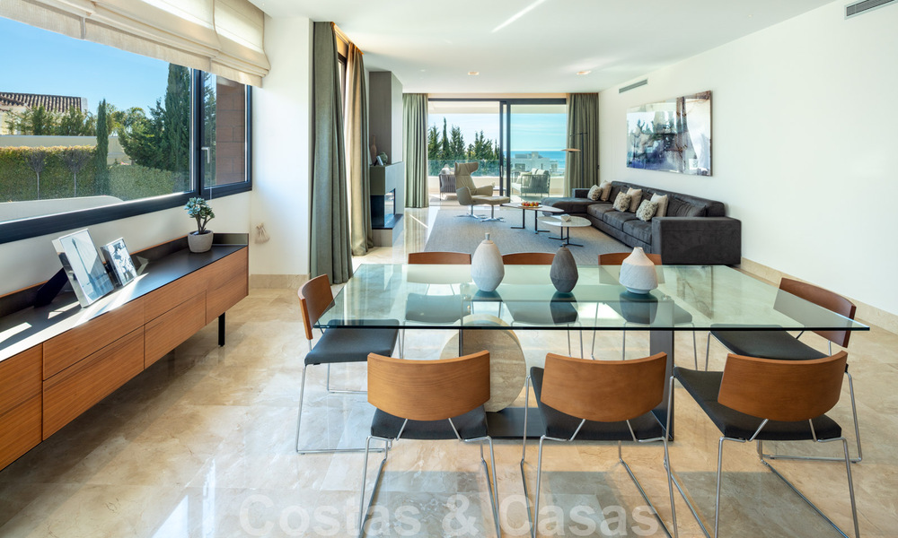 Spacious, modern design penthouse apartment with stunning sea views for sale in Sierra Blanca on the Golden Mile, Marbella 32688