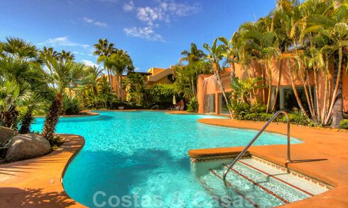 Spacious luxury flat with a generous terrace and garden for sale in prestigious development on the Golden Mile in Marbella 32738