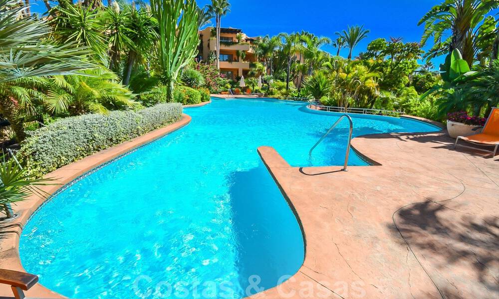 Spacious luxury flat with a generous terrace and garden for sale in prestigious development on the Golden Mile in Marbella 32764