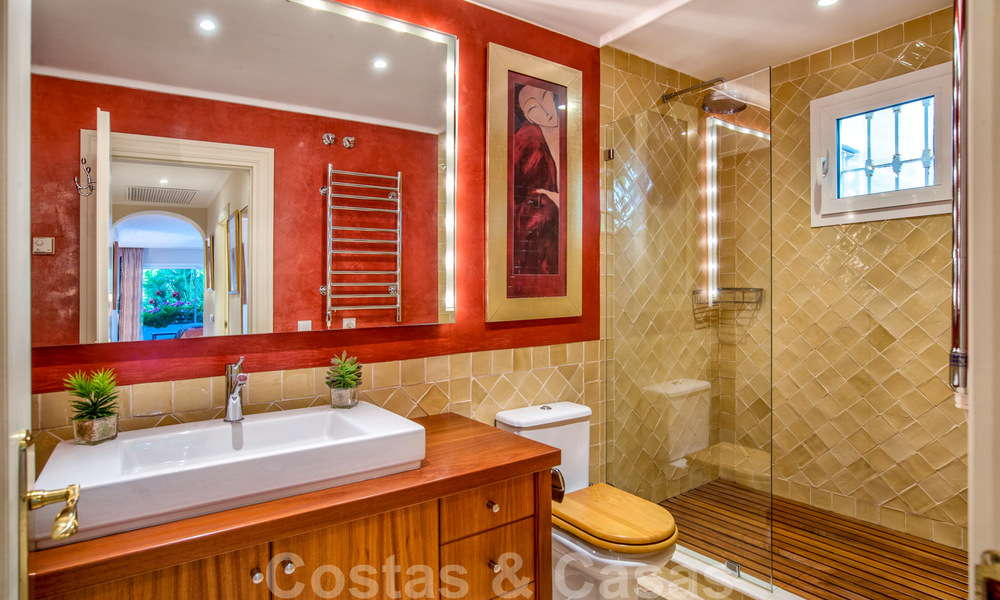 4-bedroom luxury flat in a frontline beach complex at walking distance to Puerto Banus in Marbella 32813