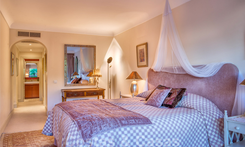 4-bedroom luxury flat in a frontline beach complex at walking distance to Puerto Banus in Marbella 32817