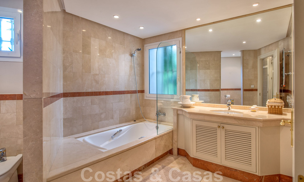 4-bedroom luxury flat in a frontline beach complex at walking distance to Puerto Banus in Marbella 32819