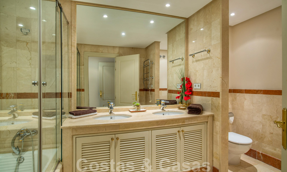 4-bedroom luxury flat in a frontline beach complex at walking distance to Puerto Banus in Marbella 32820