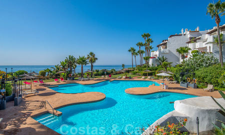 4-bedroom luxury flat in a frontline beach complex at walking distance to Puerto Banus in Marbella 32821