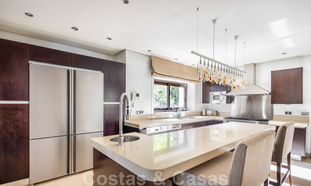 Luxury villa for sale in Spanish style within walking distance to the beach, golf course and amenities in the prestigious Guadalmina Baja in Marbella 32919