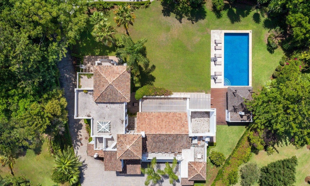 Luxury villa for sale in Spanish style within walking distance to the beach, golf course and amenities in the prestigious Guadalmina Baja in Marbella 32922