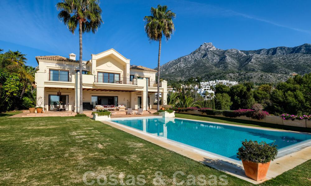 Luxury villa for sale in a classic Mediterranean style with lovely sea views in a gated community on the Golden Mile, Marbella 33005
