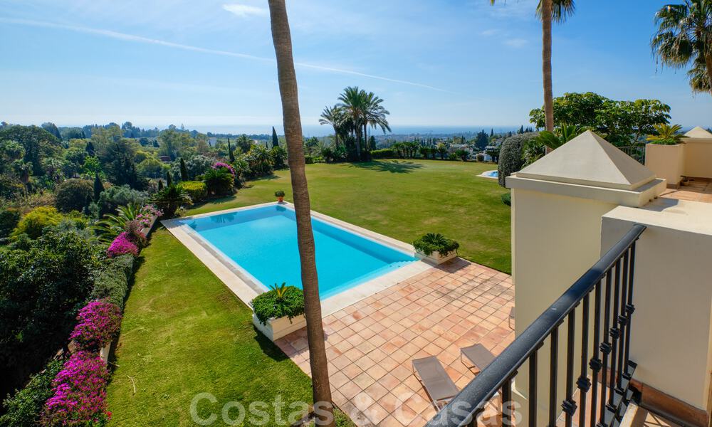 Luxury villa for sale in a classic Mediterranean style with lovely sea views in a gated community on the Golden Mile, Marbella 33048