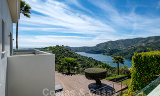 Contemporary villa for sale in the middle of nature with breath-taking views of the lake, the mountains and the sea near Marbella 33131 
