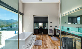 Contemporary villa for sale in the middle of nature with breath-taking views of the lake, the mountains and the sea near Marbella 33157 