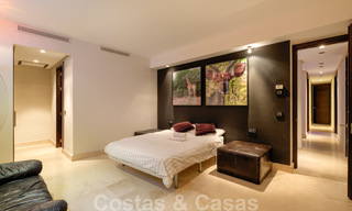 Contemporary villa for sale in the middle of nature with breath-taking views of the lake, the mountains and the sea near Marbella 33183 