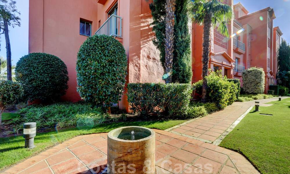 Luxury apartment for sale with private garden and sea views in a luxury five-star golf resort in Benahavis - Marbella 33338