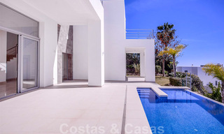 Ready to move in, new modern luxury villa for sale with sea views in Marbella - Benahavis in gated community 33577 
