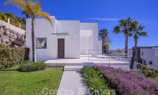 Ready to move in, new modern luxury villa for sale with sea views in Marbella - Benahavis in gated community 33584 
