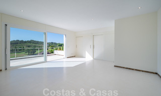 Modern luxury villa for sale in Marbella - Benahavis with panoramic golf views, ready to move in 33485 