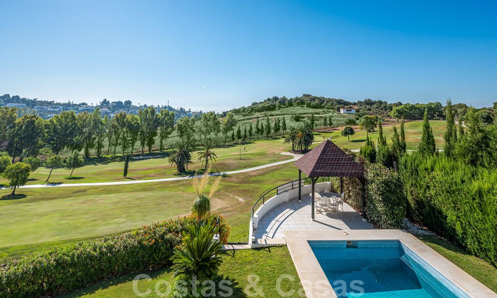 Modern luxury villa for sale in Marbella - Benahavis with panoramic golf views, ready to move in 33487