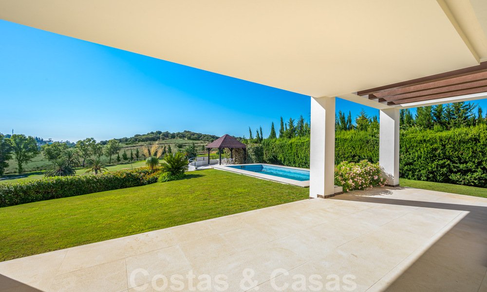 Modern luxury villa for sale in Marbella - Benahavis with panoramic golf views, ready to move in 33494