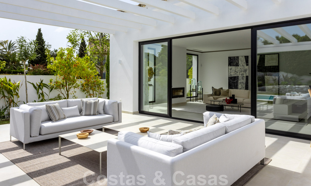New contemporary Mediterranean style beachside villa for sale, Guadalmina Baja, Marbella 33685