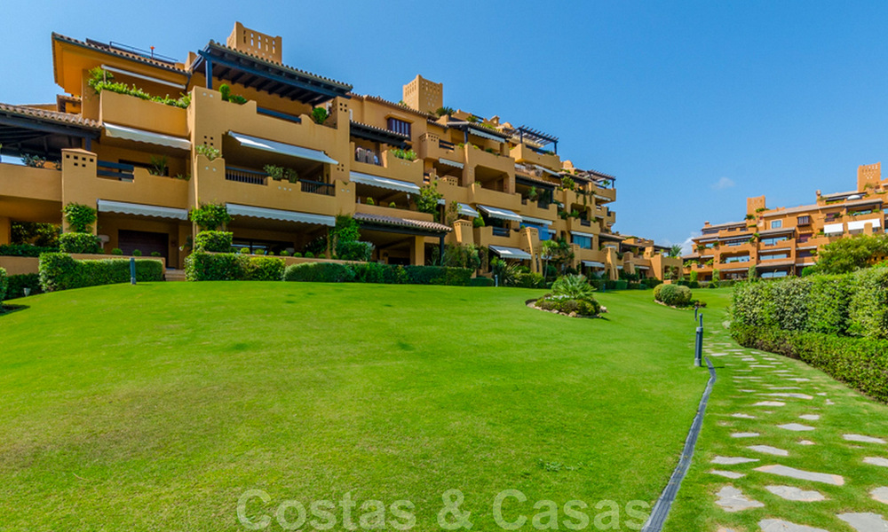 Spectacular penthouse with private pool and panoramic sea views in a frontline beach luxury development for sale, New Golden Mile, Marbella - Estepona 34061