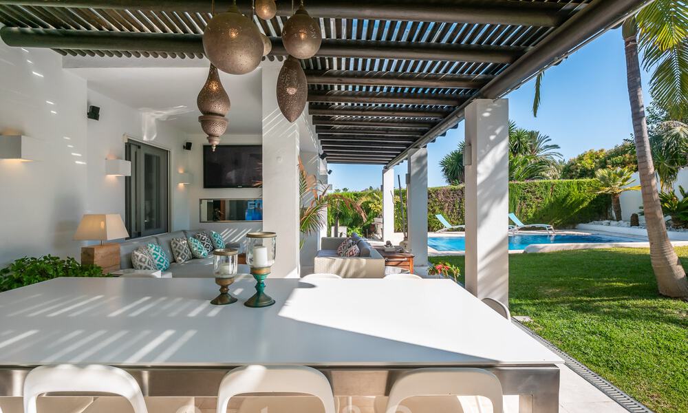 Modern renovated villa for sale in a calm, residential area near golf and beach in Guadalmina - San Pedro, Marbella 34141