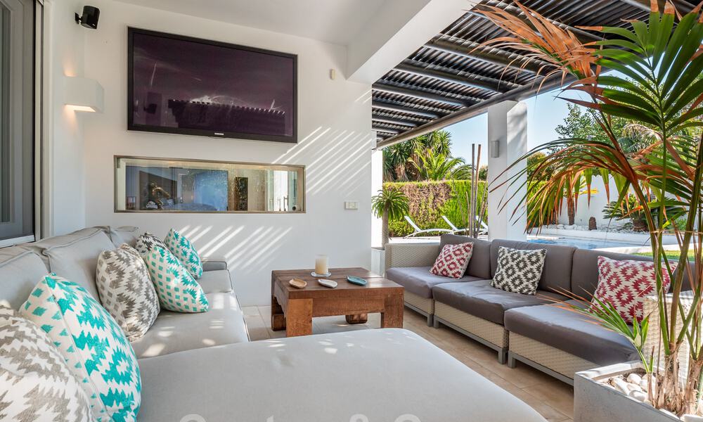 Modern renovated villa for sale in a calm, residential area near golf and beach in Guadalmina - San Pedro, Marbella 34142