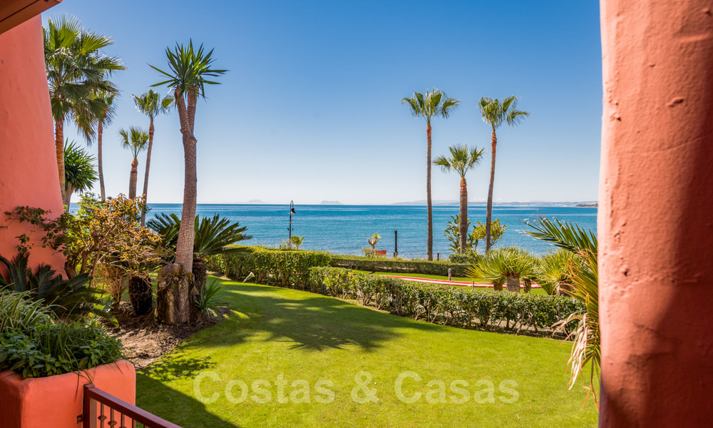 Frontline beach luxury garden flat for sale in an exclusive complex between Marbella and Estepona 34199