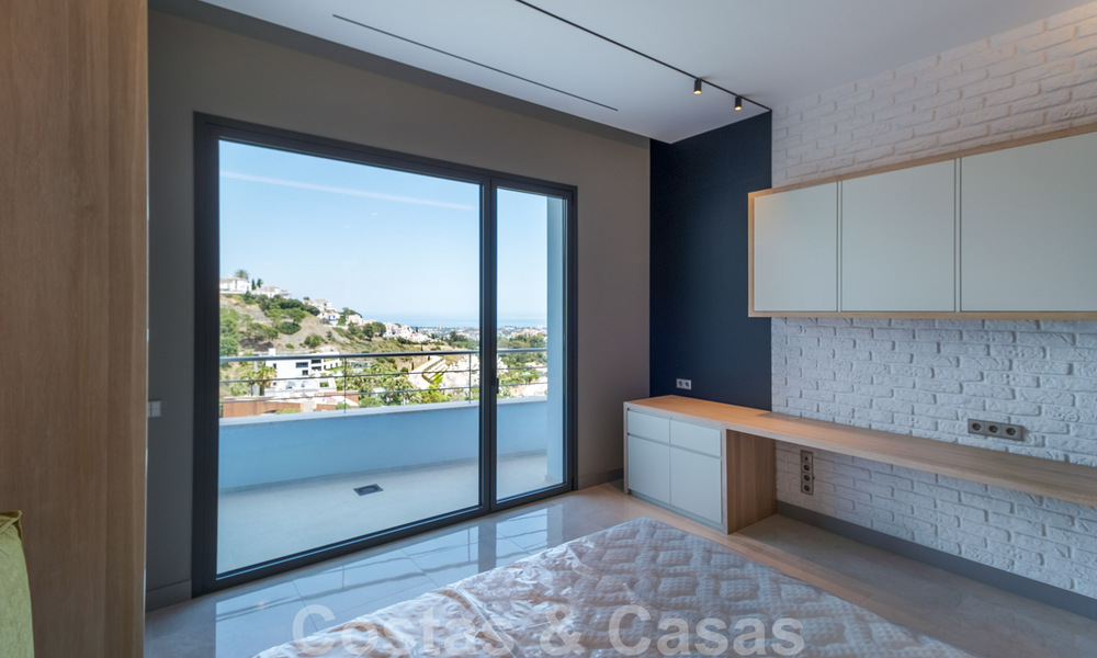 Exclusive and high-tech modern style villa with panoramic sea views for sale, in a prestigious urbanization in Benahavis - Marbella. Completed. 34366